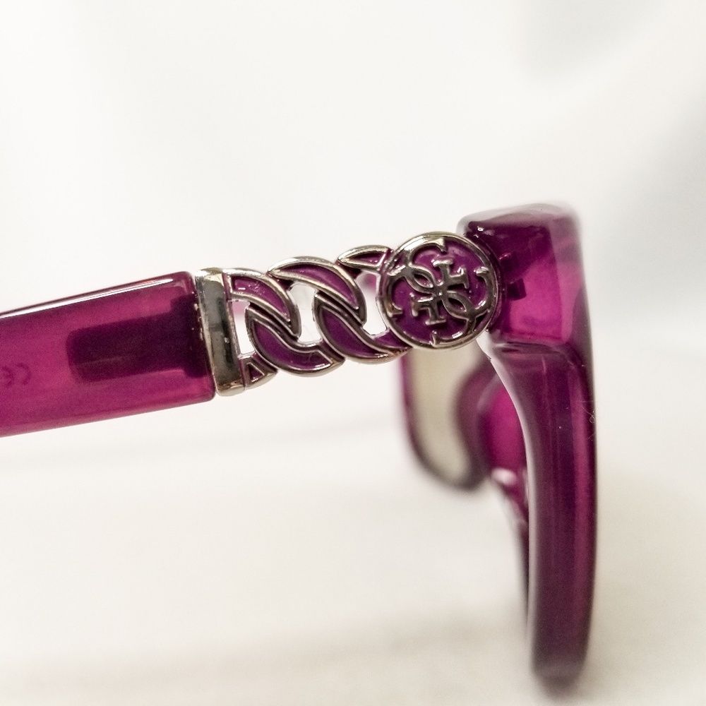 **SOLD** Violet Guess Sunnies NWT - Picture 4 of 8